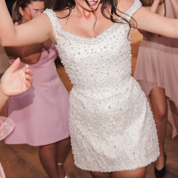 Bridal dress and Veil - Picture 3 of 4